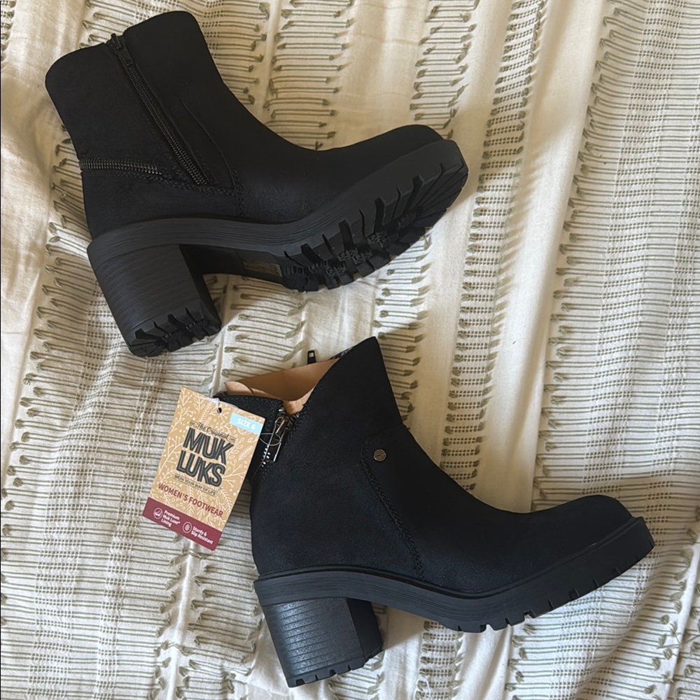 Muk Luks Women's Black Ankle Boots